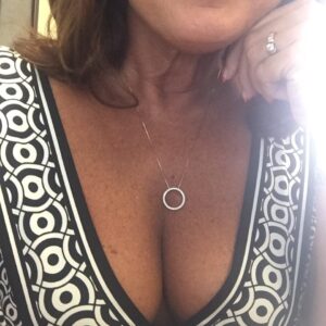 Une Rencontre Sexe Passionnée à Montpellier avec Viviane : Oseriez-vous Goûter au Fruit Défendu et aux Nuits Torrides ? rencontre-Cougar-Le Cannet